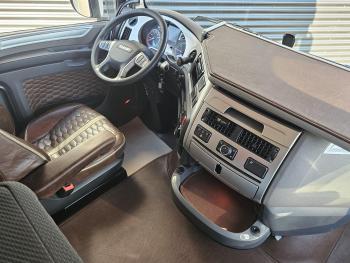 XF 480 4x2 SSC / RETARDER / SPECIAL INTERIOR